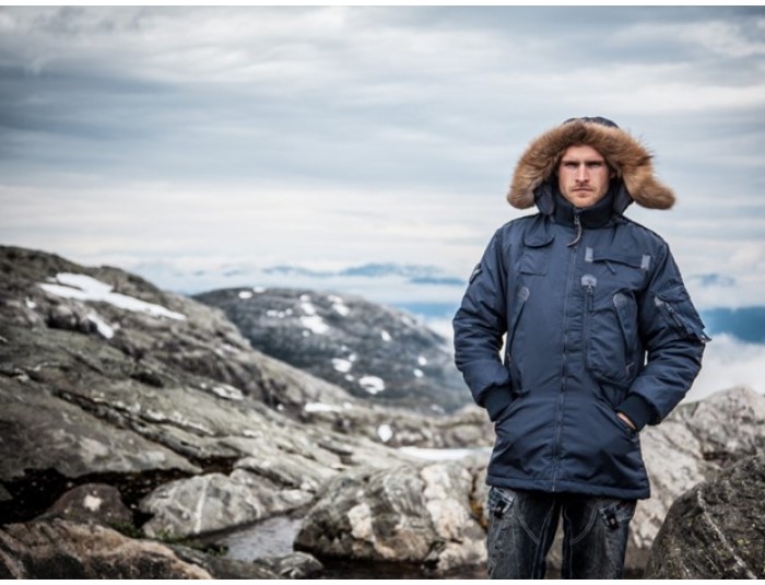 Почему стоит купить пуховик Аляска: защита и комфорт в одной куртке